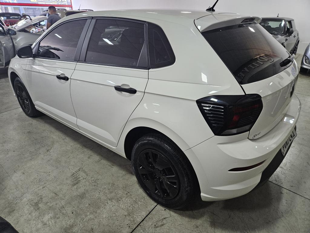 VOLKSWAGEN Polo Hatch - Foto