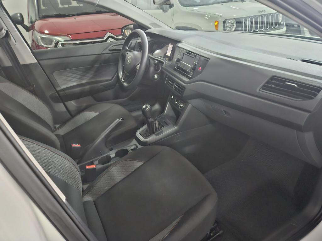 VOLKSWAGEN Polo Hatch - Foto