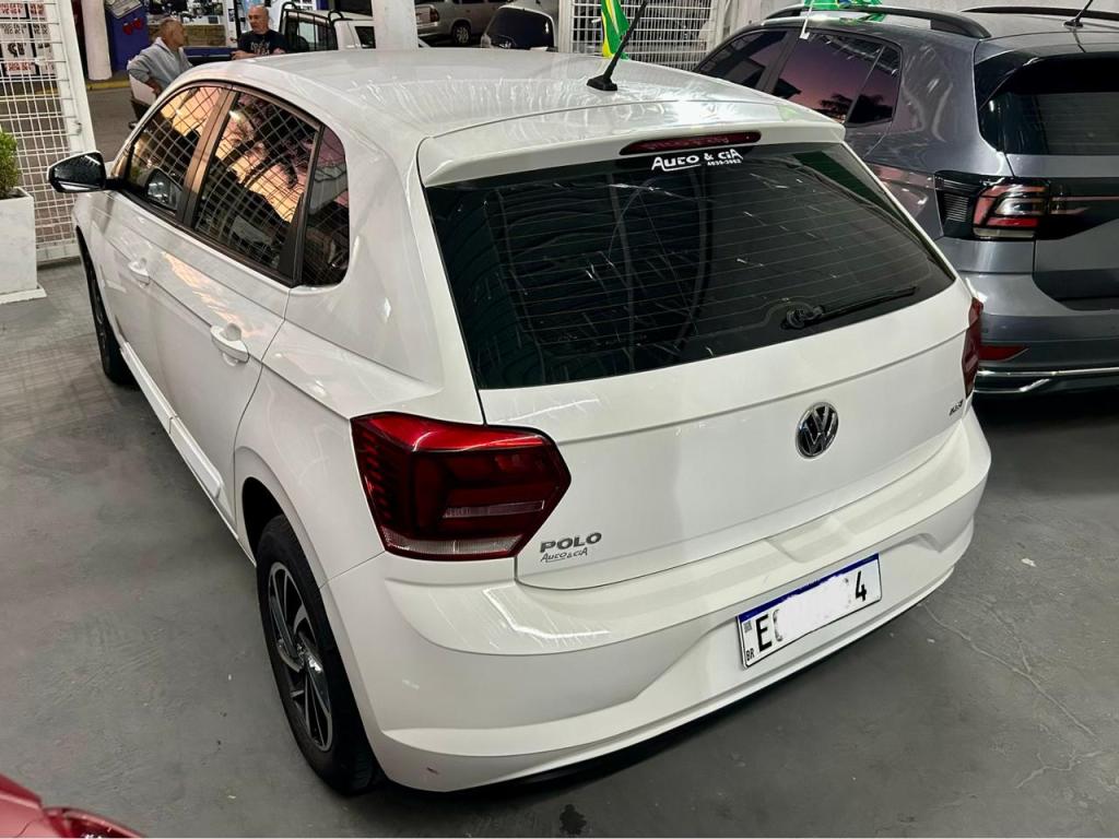 VOLKSWAGEN Polo Hatch - Foto