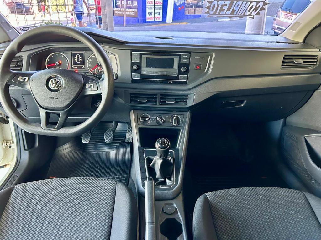 VOLKSWAGEN Polo Hatch - Foto