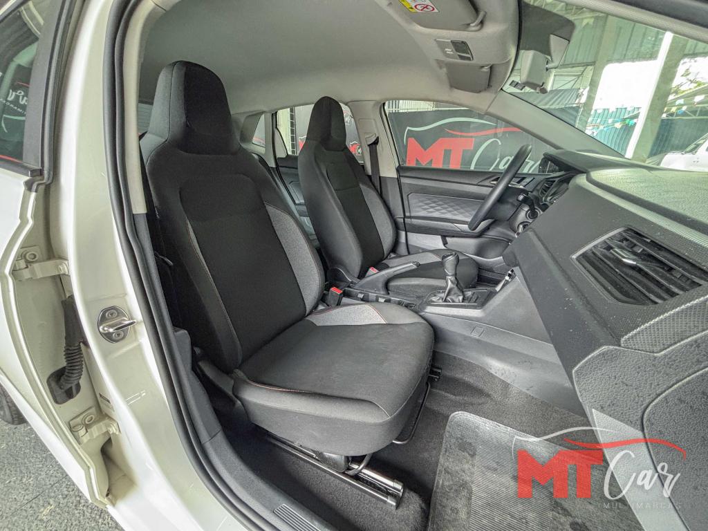 VOLKSWAGEN Polo Hatch - Foto
