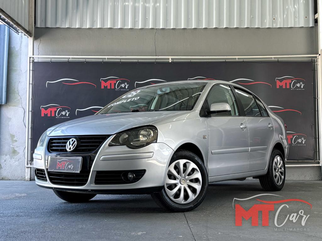 VOLKSWAGEN Polo Sedan