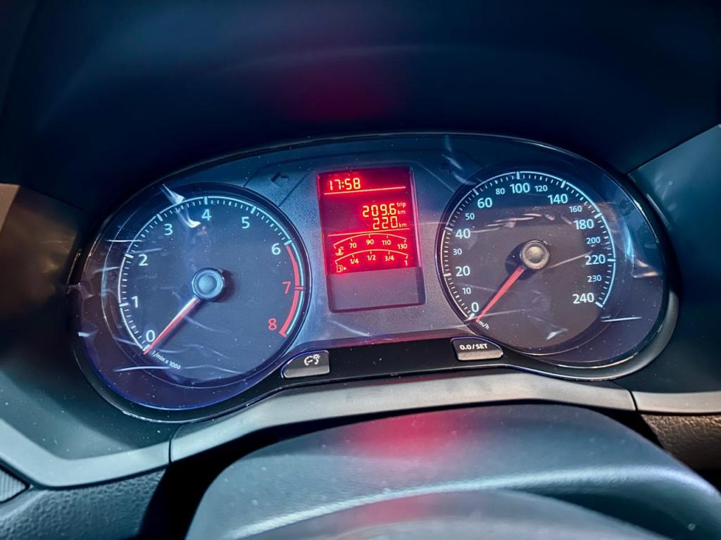 VOLKSWAGEN Saveiro - Foto