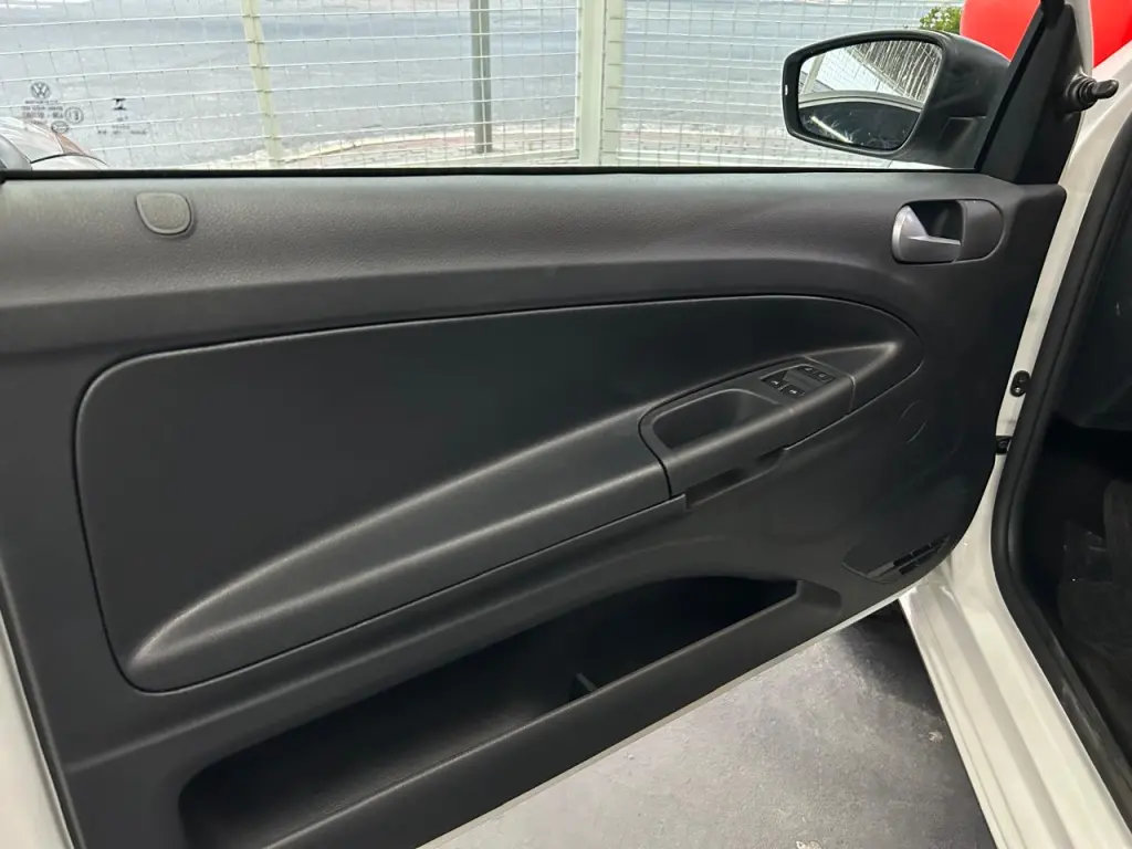 VOLKSWAGEN Saveiro - Foto