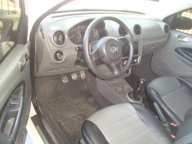 VOLKSWAGEN Saveiro - Foto