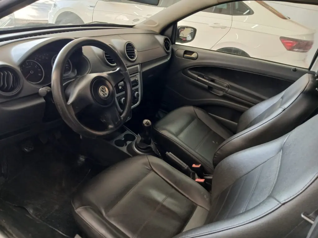 VOLKSWAGEN Saveiro - Foto