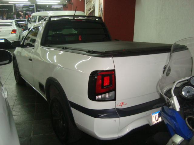 VOLKSWAGEN Saveiro - Foto