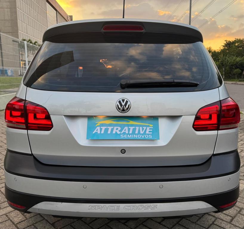 VOLKSWAGEN Space Cross - Foto