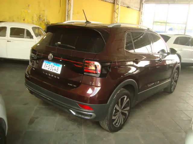 VOLKSWAGEN T-Cross - Foto