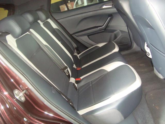 VOLKSWAGEN T-Cross - Foto