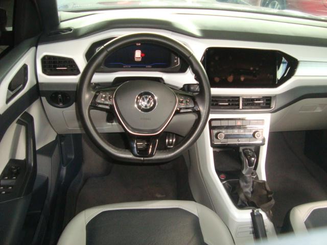 VOLKSWAGEN T-Cross - Foto