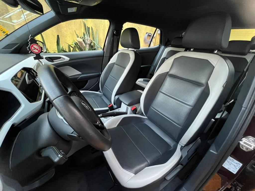 VOLKSWAGEN T-Cross - Foto