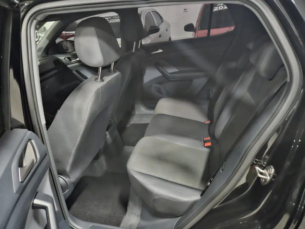 VOLKSWAGEN T-Cross - Foto