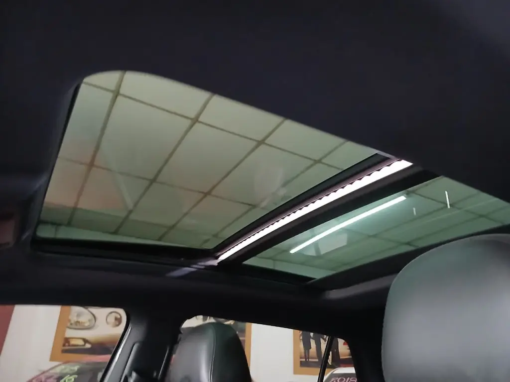 VOLKSWAGEN T-Cross - Foto