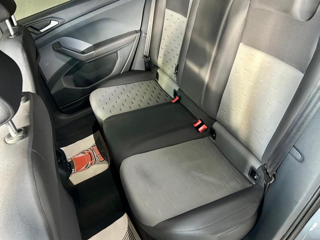 VOLKSWAGEN T-Cross - Foto