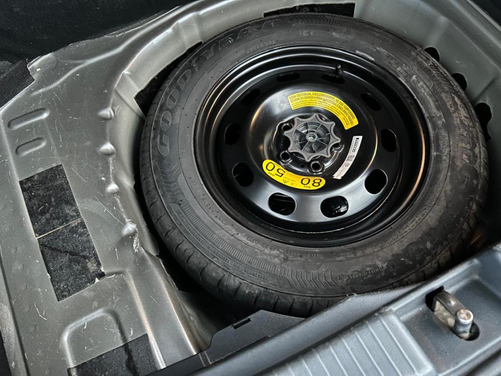 VOLKSWAGEN T-Cross - Foto