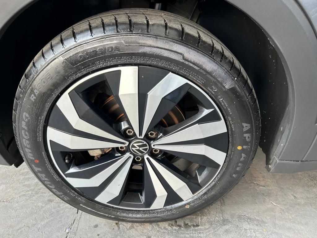 VOLKSWAGEN T-Cross - Foto