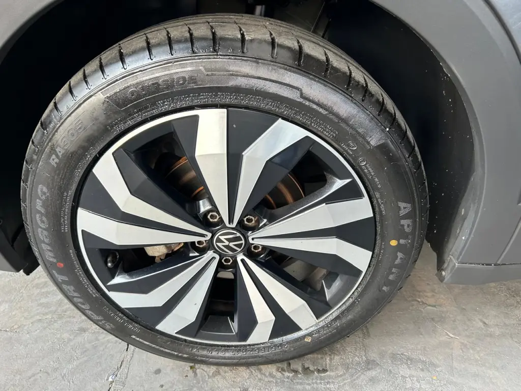 VOLKSWAGEN T-Cross - Foto