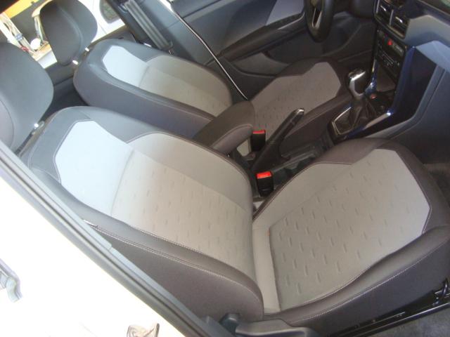 VOLKSWAGEN T-Cross - Foto