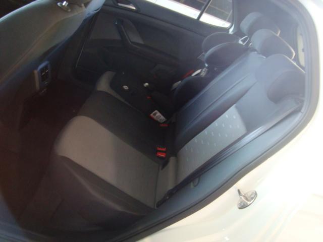 VOLKSWAGEN T-Cross - Foto