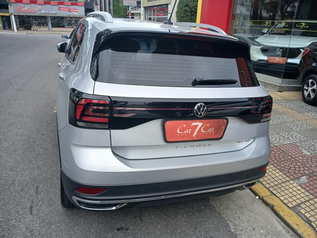 VOLKSWAGEN T-Cross - Foto