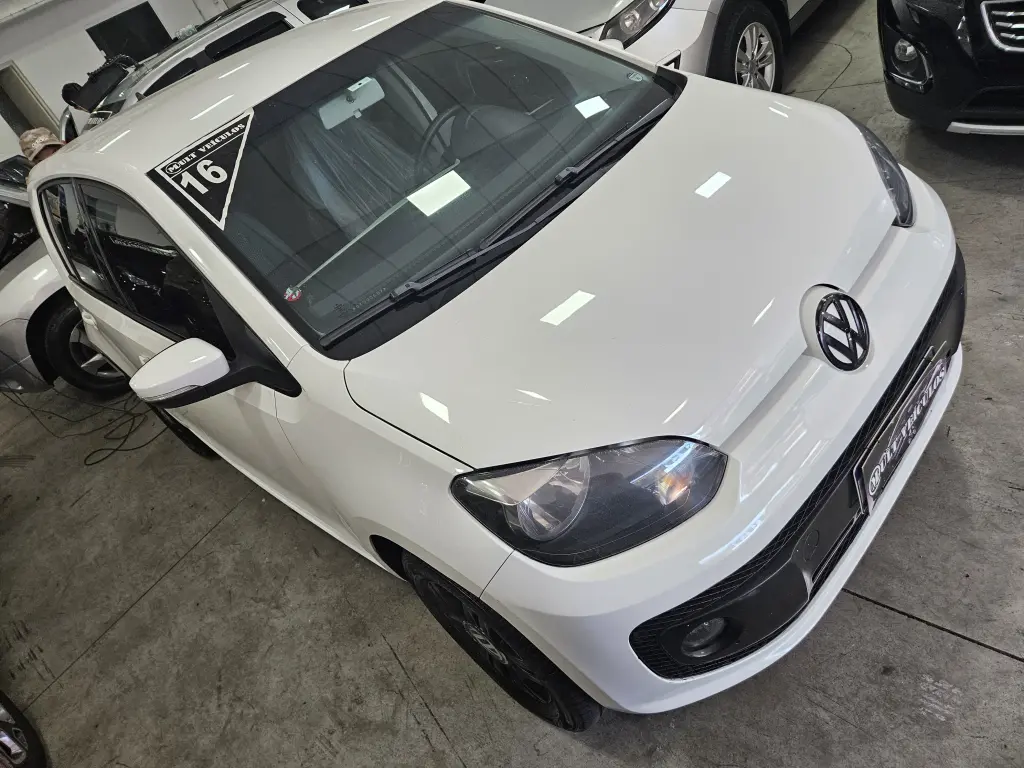 VOLKSWAGEN UP - Foto