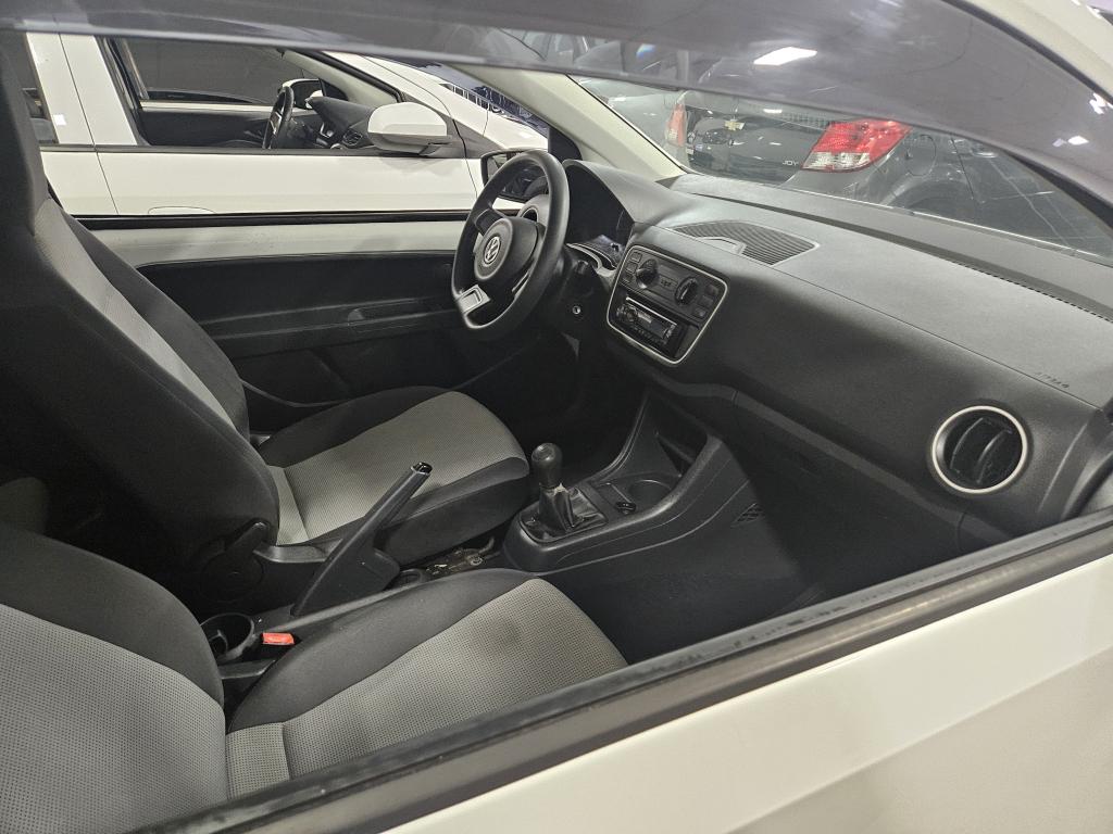 VOLKSWAGEN UP - Foto