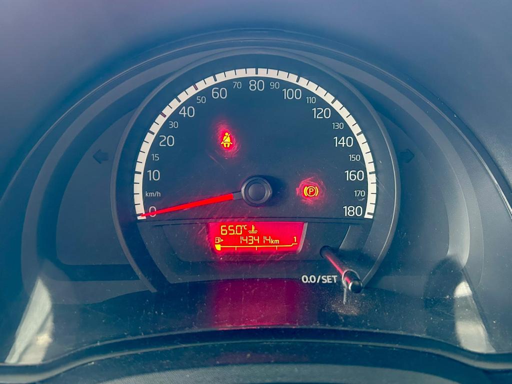 VOLKSWAGEN UP - Foto