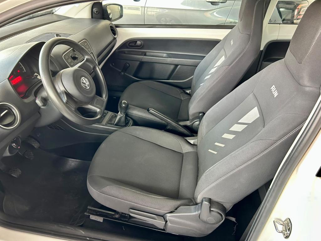 VOLKSWAGEN UP - Foto