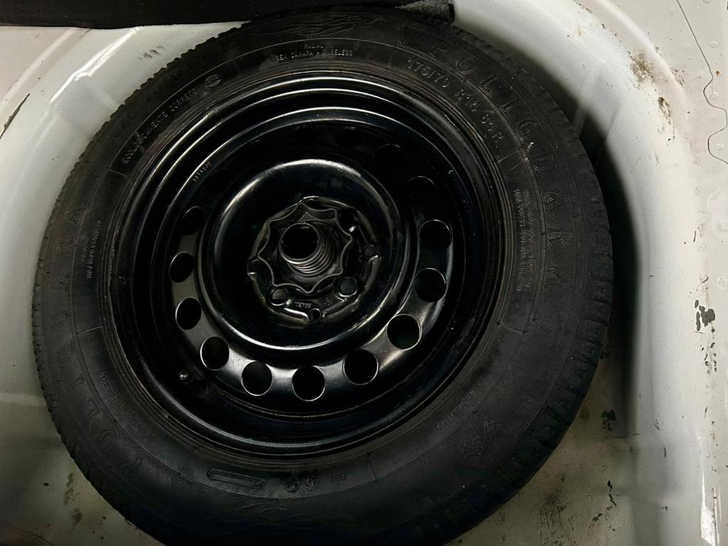 VOLKSWAGEN UP - Foto