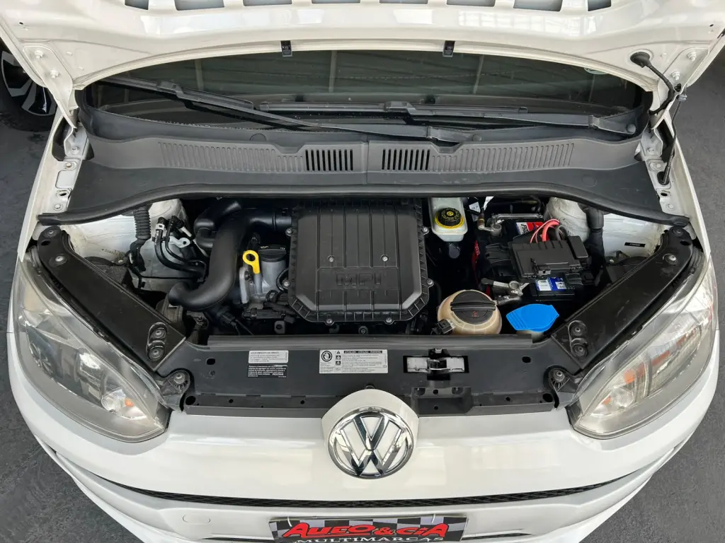 VOLKSWAGEN UP - Foto