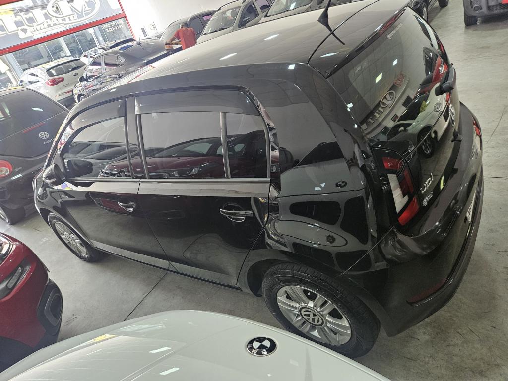 VOLKSWAGEN UP - Foto
