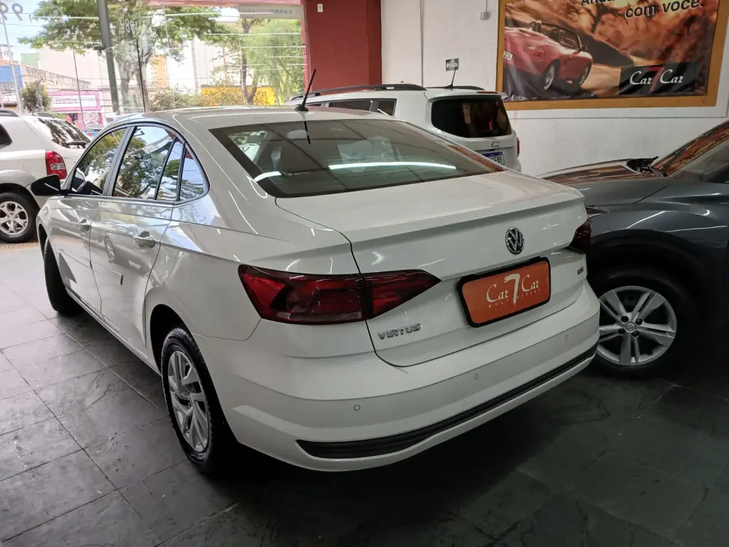 VOLKSWAGEN Virtus - Foto