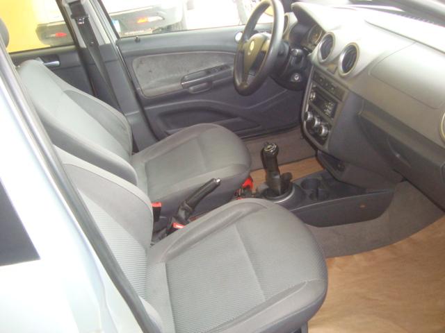 VOLKSWAGEN Voyage - Foto