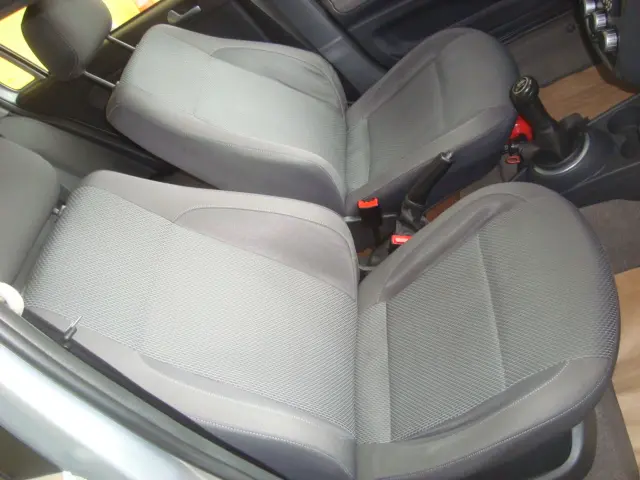 VOLKSWAGEN Voyage - Foto