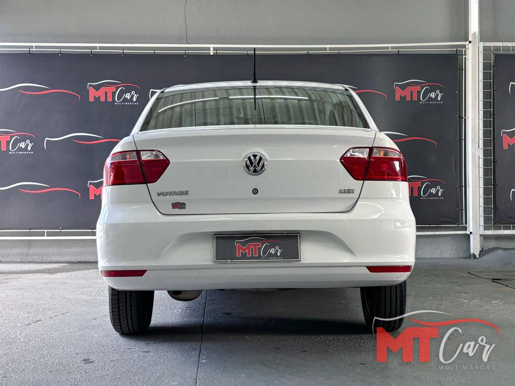 VOLKSWAGEN Voyage - Foto