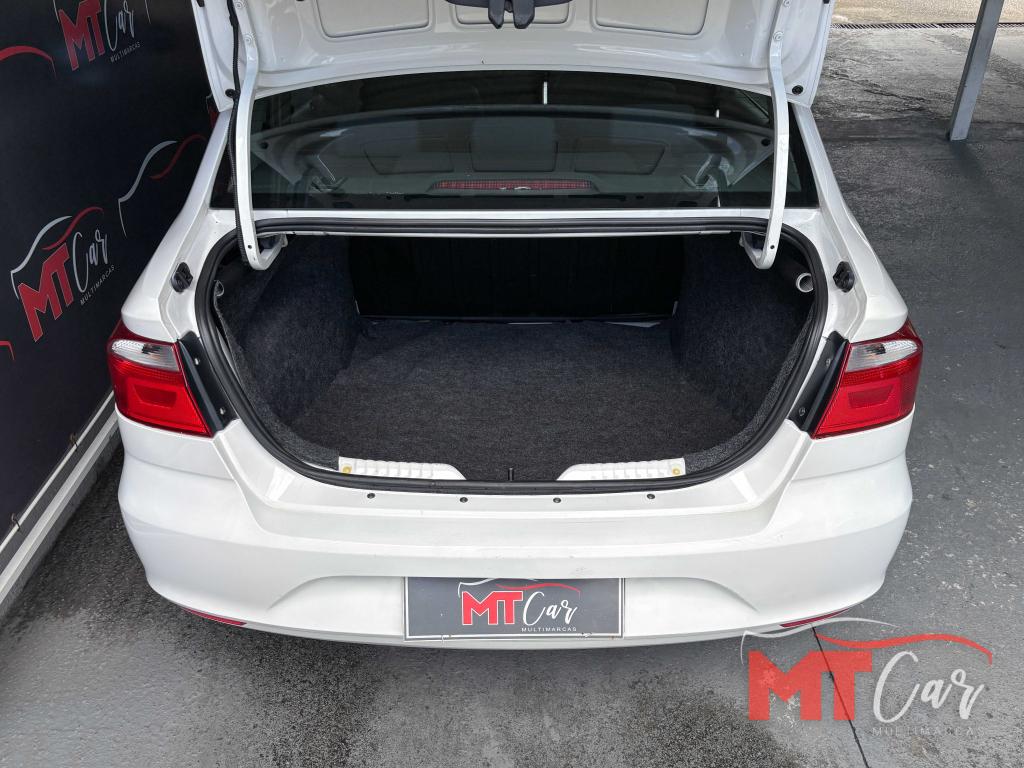 VOLKSWAGEN Voyage - Foto