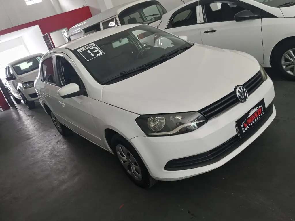 VOLKSWAGEN Voyage - Foto
