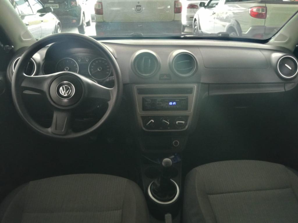 VOLKSWAGEN Voyage - Foto