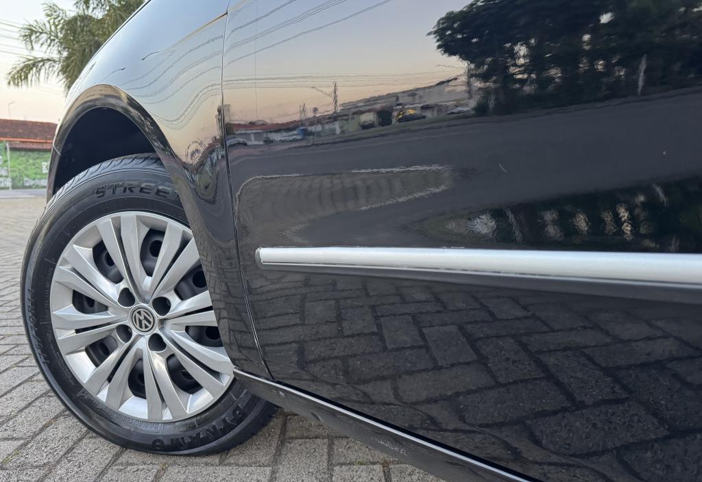 VOLKSWAGEN Voyage - Foto