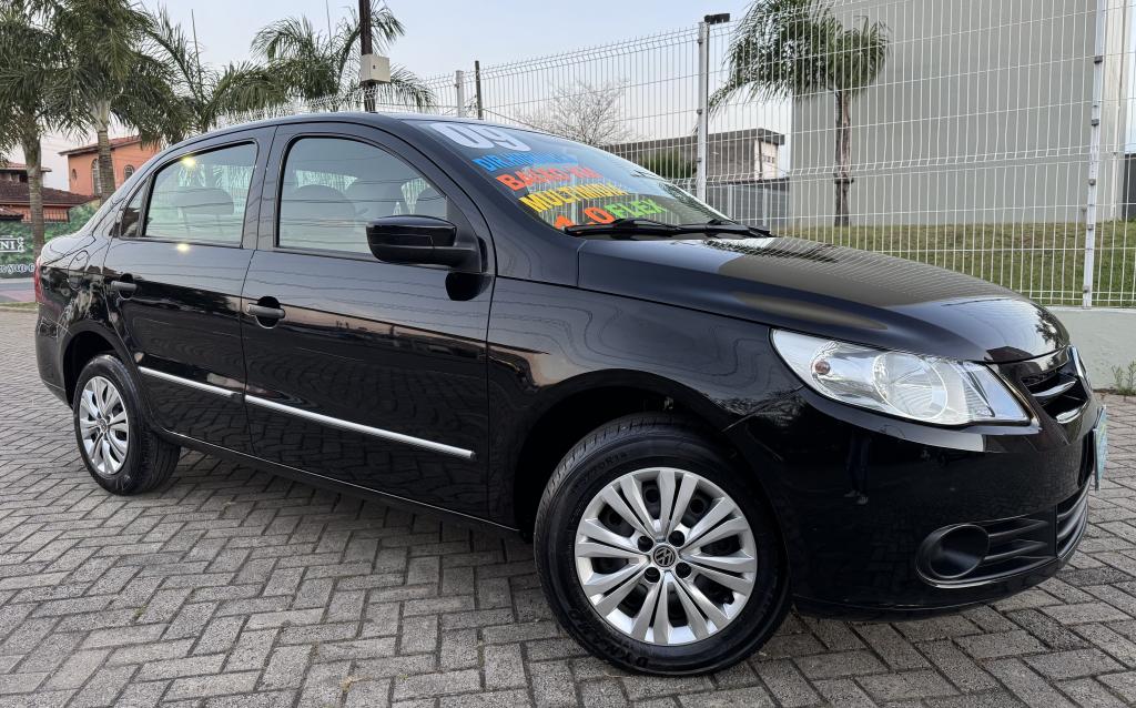 VOLKSWAGEN Voyage - Foto