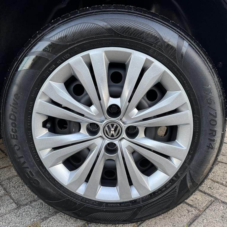 VOLKSWAGEN Voyage - Foto