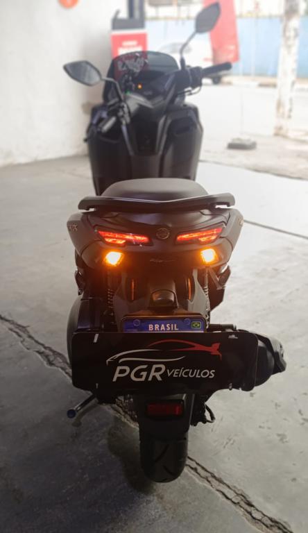 YAMAHA NMax 160 - Foto