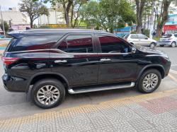 TOYOTA Hilux SW4 2.8 16V 4P SRX 4X4 7 LUGARES TURBO DIESEL AUTOMTICO