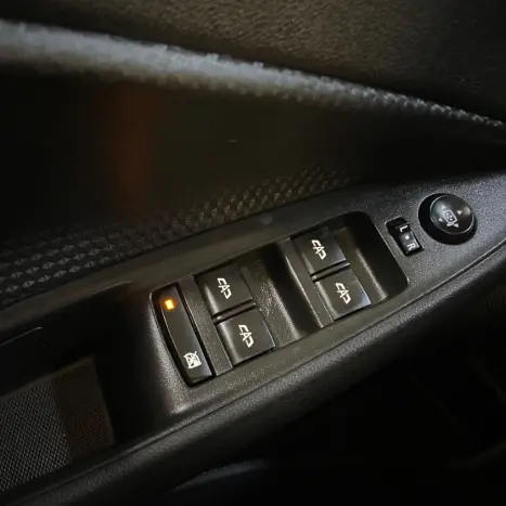 CHEVROLET Onix Hatch 1.0 12V 4P FLEX LT, Foto 10 CHEVROLET Onix Hatch 1.0 12V 4P FLEX LT, Foto 10