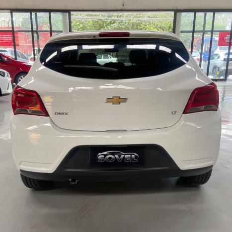 CHEVROLET Onix Hatch 1.0 4P FLEX LT, Foto 5 CHEVROLET Onix Hatch 1.0 4P FLEX LT, Foto 5