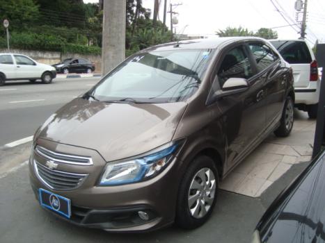 CHEVROLET Onix Hatch 1.4 4P FLEX LT, Foto 1