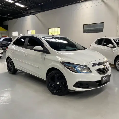 CHEVROLET Onix Hatch 1.4 4P FLEX LT, Foto 3