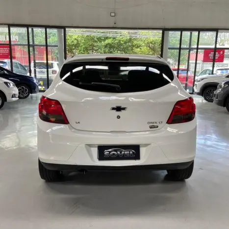 CHEVROLET Onix Hatch 1.4 4P FLEX LT, Foto 5