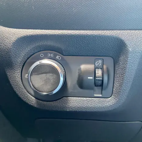 CHEVROLET Onix Hatch 1.4 4P FLEX LT, Foto 28